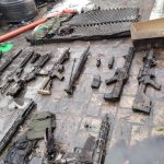Tras incendio hallan réplicas de armas de fuego
